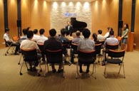 老子有钱官网第5届第3期钢琴技师研修生顺利毕业 